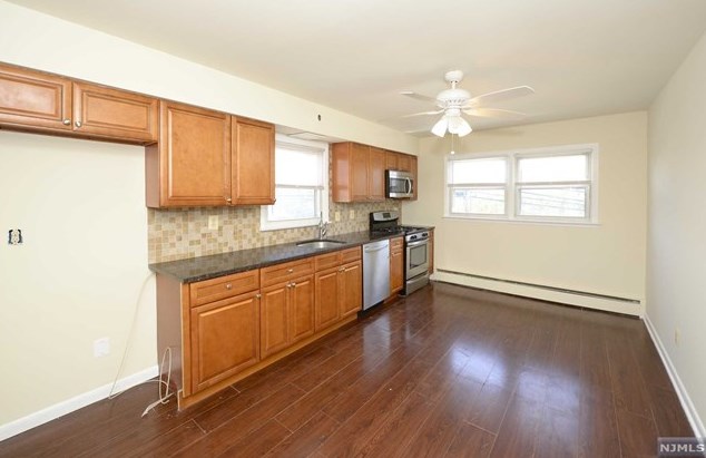 687 Midland Ave # 3, Outwater, NJ