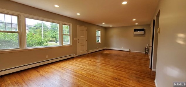 450 Tappan Rd, Norwood, NJ 07648