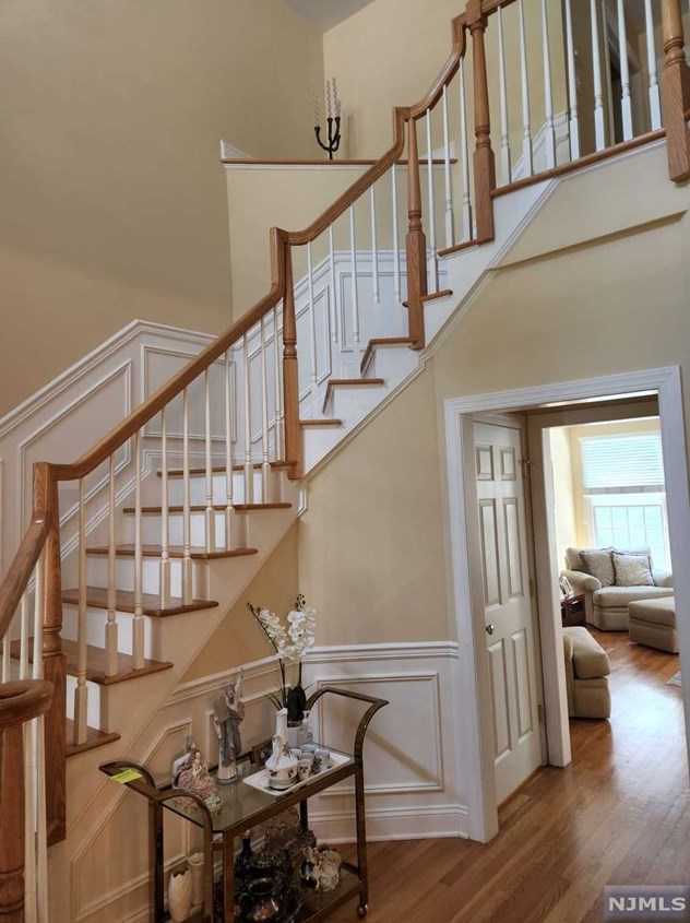 46 Schindler Ct #46, Upper Saddle River, NJ 07458