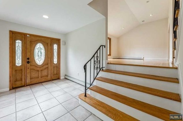 90 Wells Ct, Demarest, NJ 07627