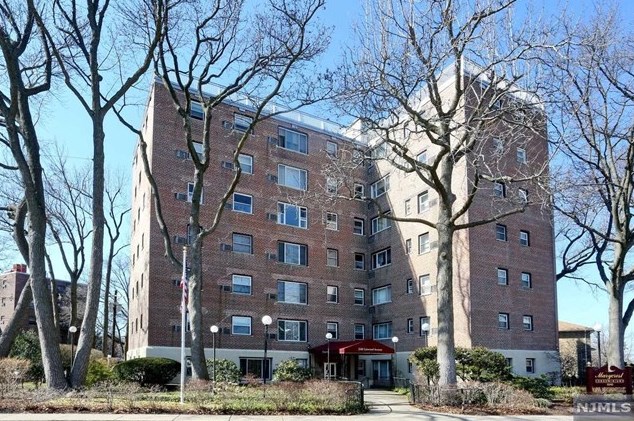 2345 Linwood Ave Apt 2b, West Fort Lee, NJ