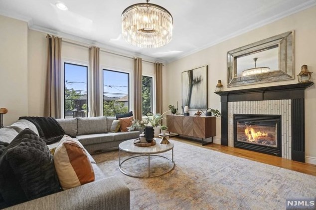 375 Greenmount Ave, Cliffside Park, NJ 07010