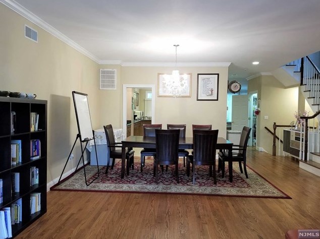 20 Candlewood Dr, Westwood NJ  07675-7055 exterior