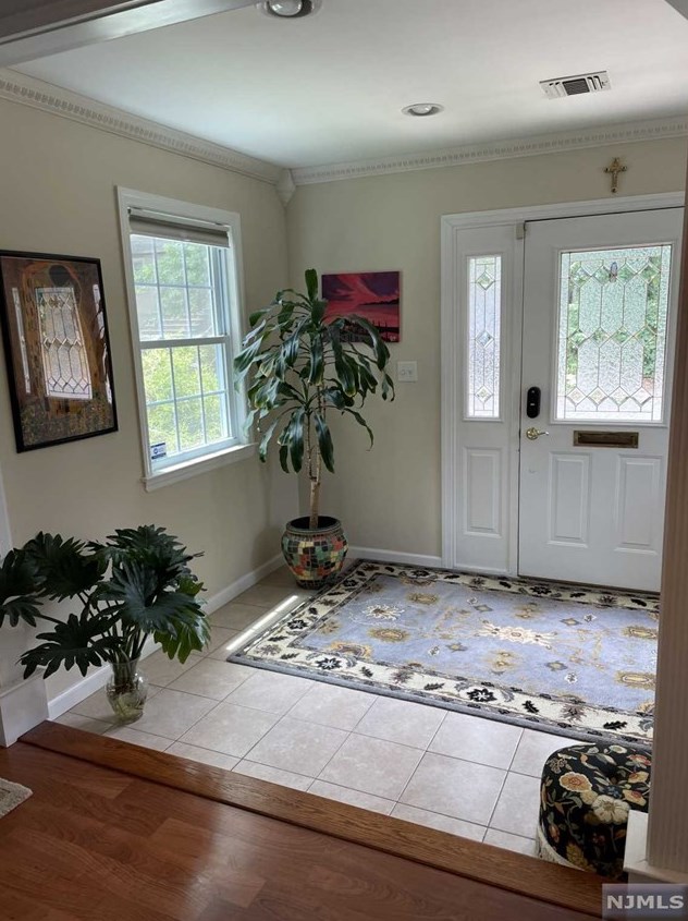 51 Sand Rd, Westwood NJ  07675-2417 exterior