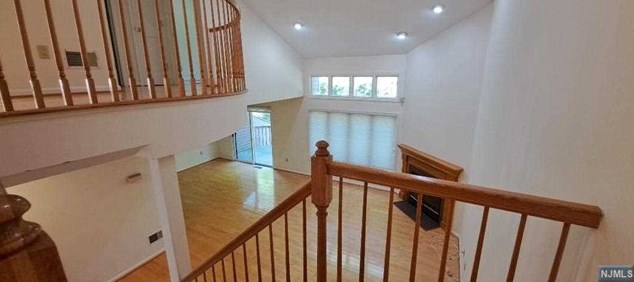 131 Lakeview Dr, Westwood NJ  07675-7071 exterior