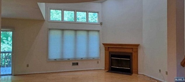 131 Lakeview Dr, Westwood, NJ 07675