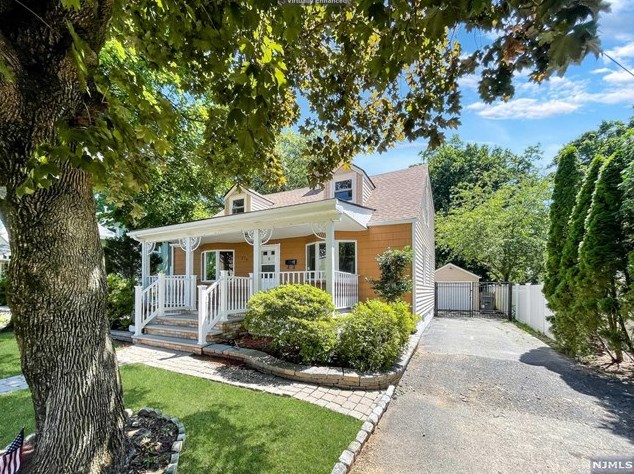 278 Morse Ave, Wyckoff, NJ 07481-1950