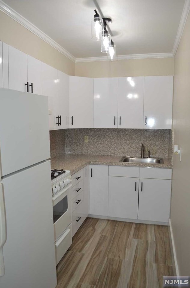 455 Fairview Ave Apt 14, Fairview, NJ 07022