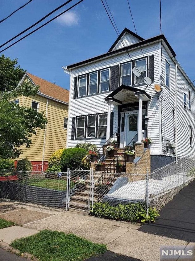 461 E 28th St #2, Paterson, NJ 07514