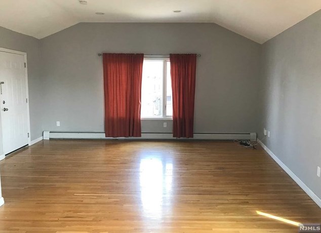 167 Cedar St #2, Cliffside Park, NJ 07010
