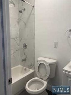 6313 Adams St #2, West New York, NJ 07093