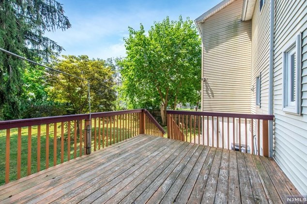 99 Chesapeake Ave, Lake Hiawatha NJ  07034-1715 exterior