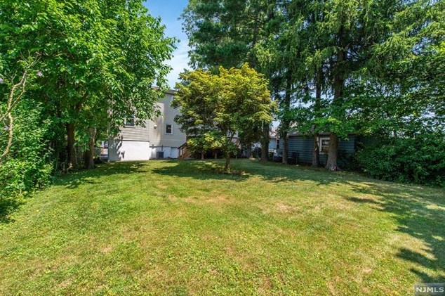 99 Chesapeake Ave, Lake Hiawatha NJ  07034-1715 exterior