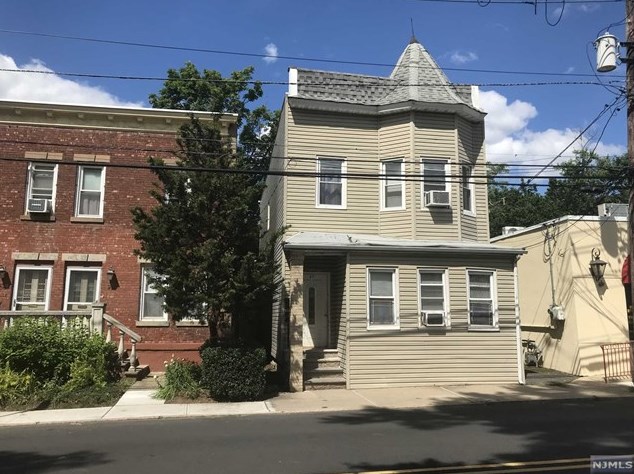 89 W Englewood Ave, Englewood, NJ 07631