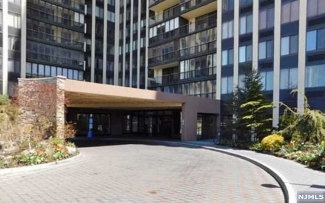 300 Winston Dr #3004, Cliffside Park, NJ 07010