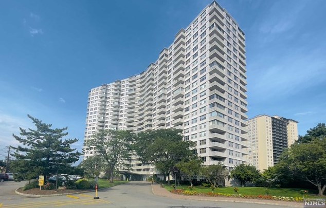 2100 Linwood Ave #15u, West Fort Lee, NJ 07024