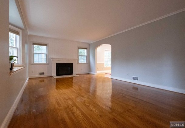 238 Emmett Pl, Ridgewood, NJ 07450