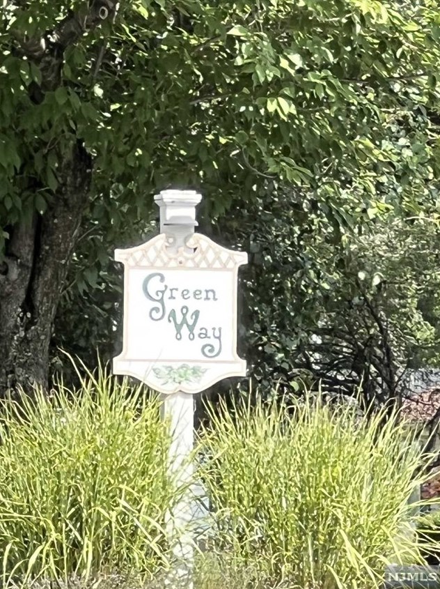 84 Carlton Ln, Harrington Park, NJ 07640