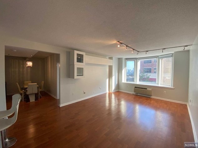 2101 City Pl #2101, Edgewater, NJ 07020