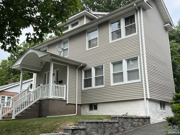 311 5th St, Ridgefield Park, NJ 07660