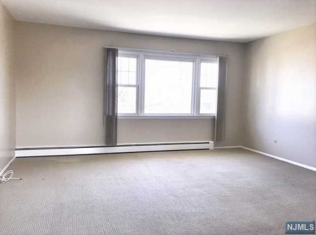 417 Leonhardt Dr #2nd Fl, Saddle Brook, NJ 07663