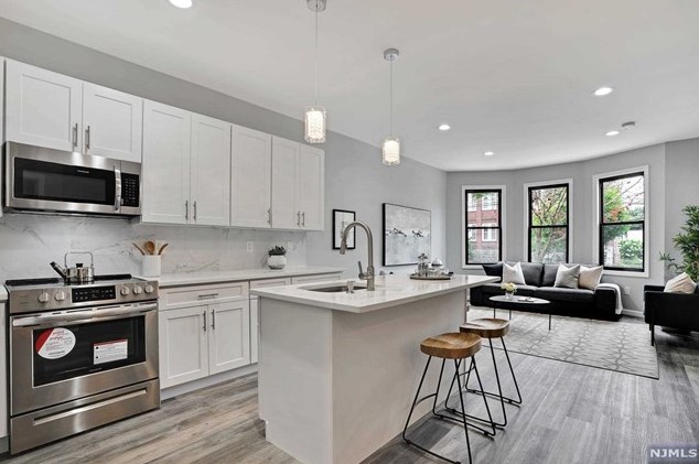 62 Fulton St, Union City, NJ 07086