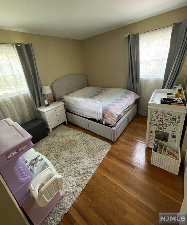 17 Craig Ct #1, Elmwood Park, NJ 07407