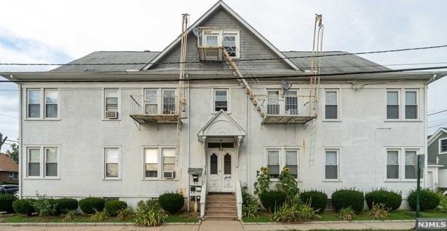 60 Elm St, Elmwood Park, NJ 07407