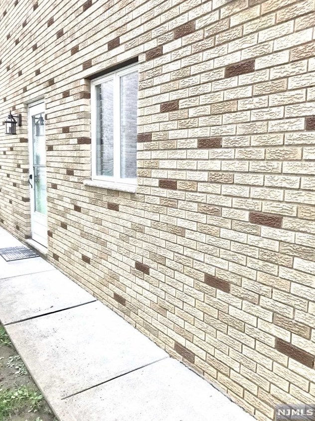 36 E Palisades Blvd #1, Palisades Park, NJ 07650