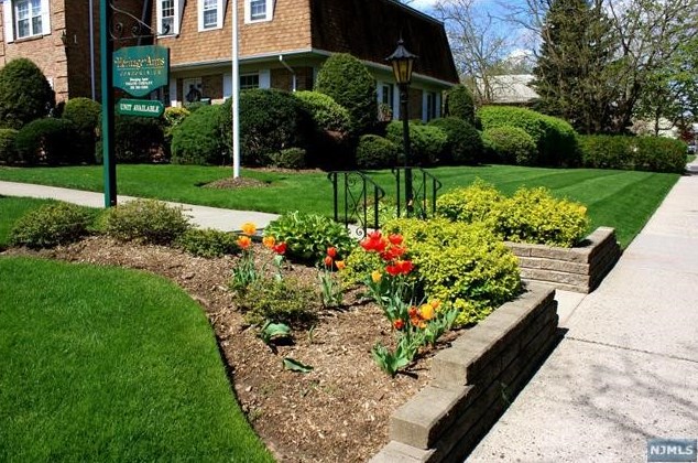 364 E Ridgewood Ave Apt 2, Ridgewood, NJ 07450