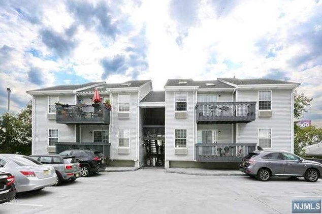 272 Kipp St Apt 4m, Hackensack, NJ