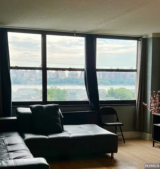 7002 Blvd E #5n, West New York, NJ 07093