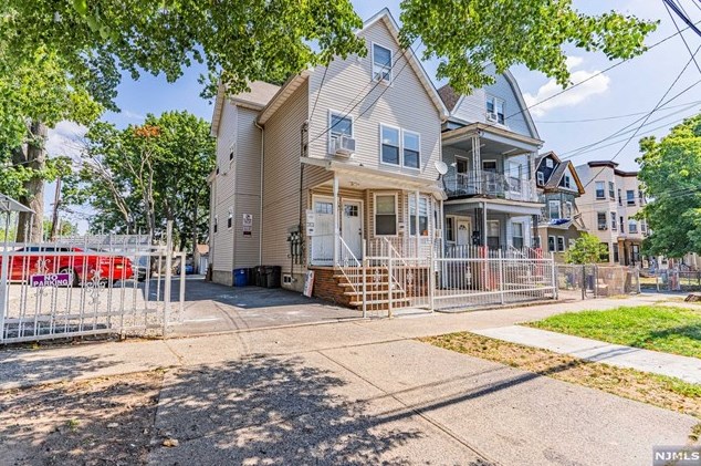 139-141 Montclair Ave, Newark, NJ 07104