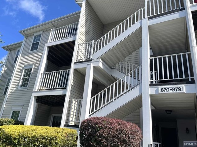 876 Juniper Way #876, Mahwah, NJ 07430