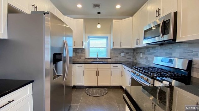 191 Wallington Ave, Wallington, NJ 07057