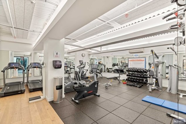 250 Gorge Rd #11l, Cliffside Park, NJ 07010