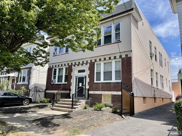 90 N 15th St #2l, Bloomfield, NJ 07003