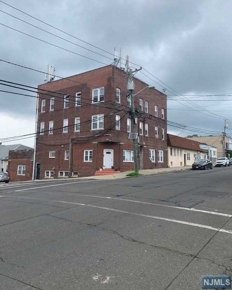 331 Harrison Ave #5, Outwater, NJ 07026