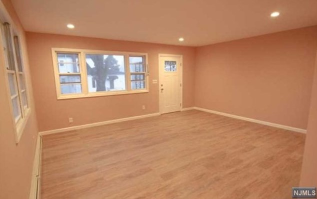 6 2nd St #1, North Arlington, NJ 07031