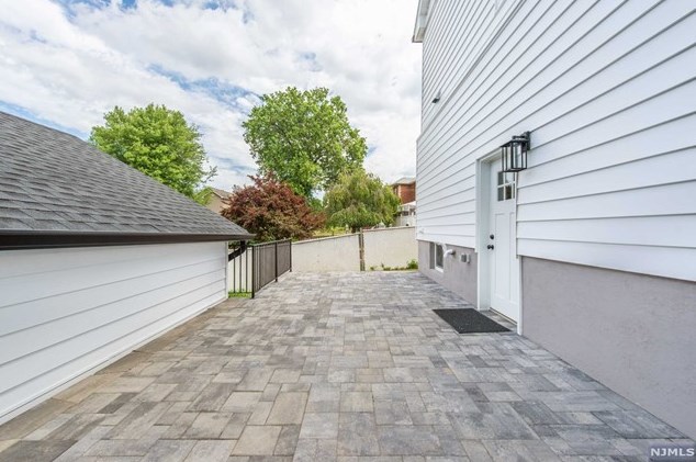 749 Second Ave, Lyndhurst, NJ 07071
