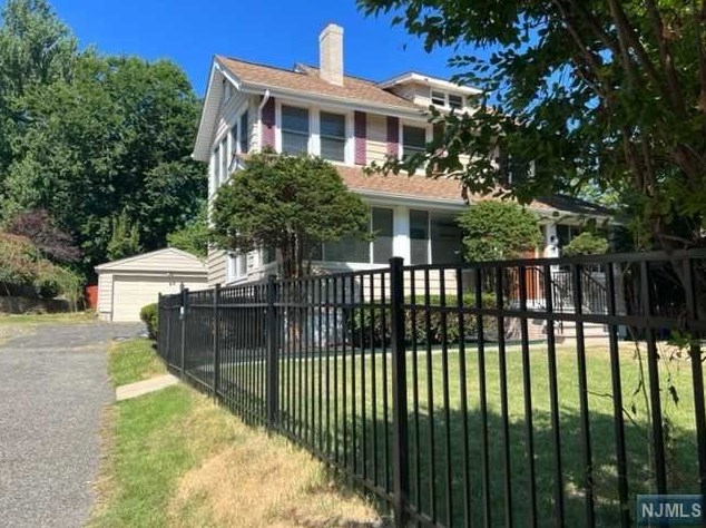 526 Teaneck Rd, Teaneck, NJ 07666