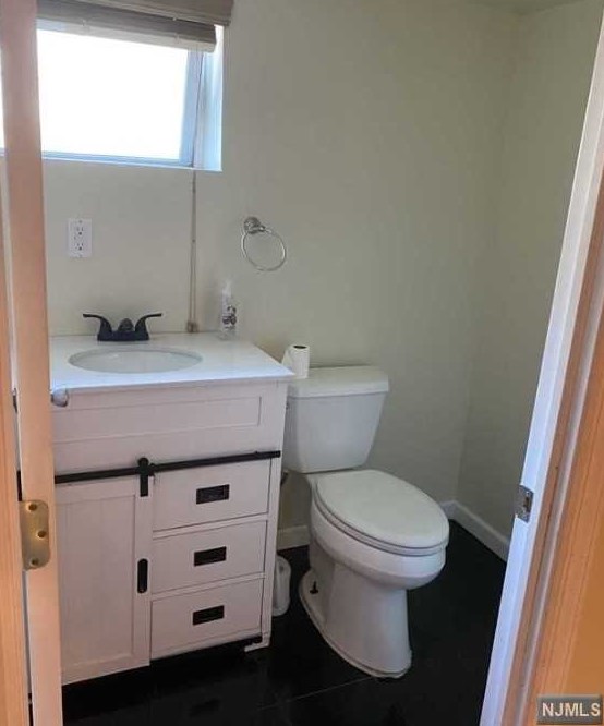19 Grove St, Little Ferry NJ  07643-1804 exterior