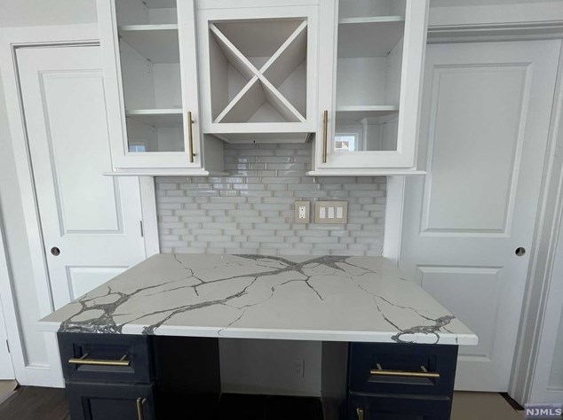 109 Hartland Ave, Emerson NJ  07630-1209 exterior