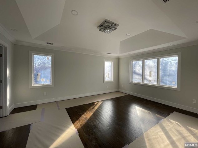 109 Hartland Ave, Emerson NJ  07630-1209 exterior