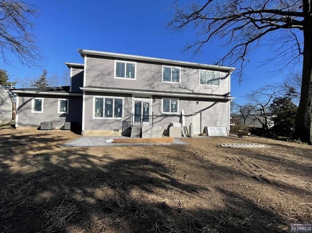 109 Hartland Ave, Emerson NJ  07630-1209 exterior