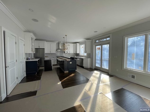 109 Hartland Ave, Emerson NJ  07630-1209 exterior