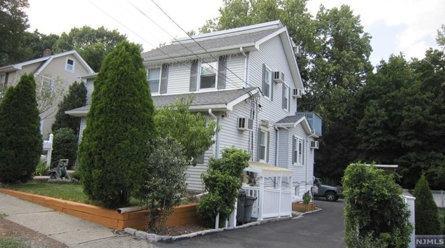 248 Glen Ave #2nd Floor, Dumont, NJ 07628