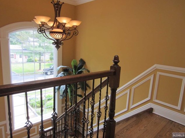 5 Joyce Rd, Tenafly NJ  07670-2505 exterior