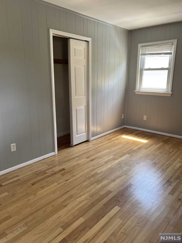 22 Bogle Dr, Lyndhurst NJ  07071-3322 exterior