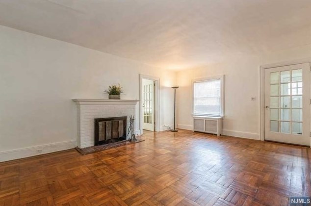 401 Conrad Rd, Englewood, NJ 07631